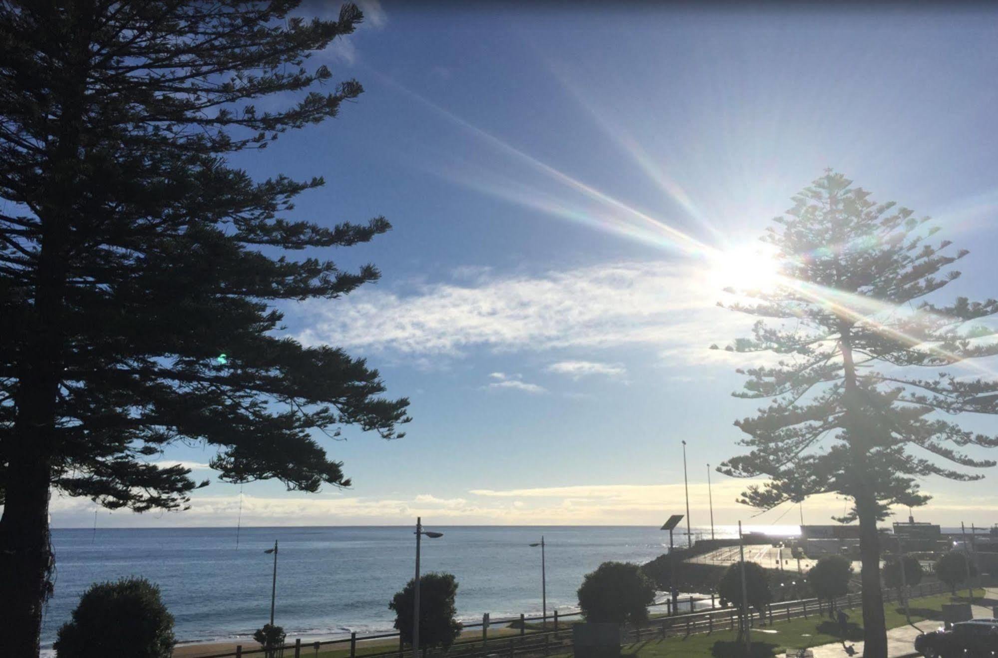 Beachfront Voyager Motor Inn Burnie Extérieur photo