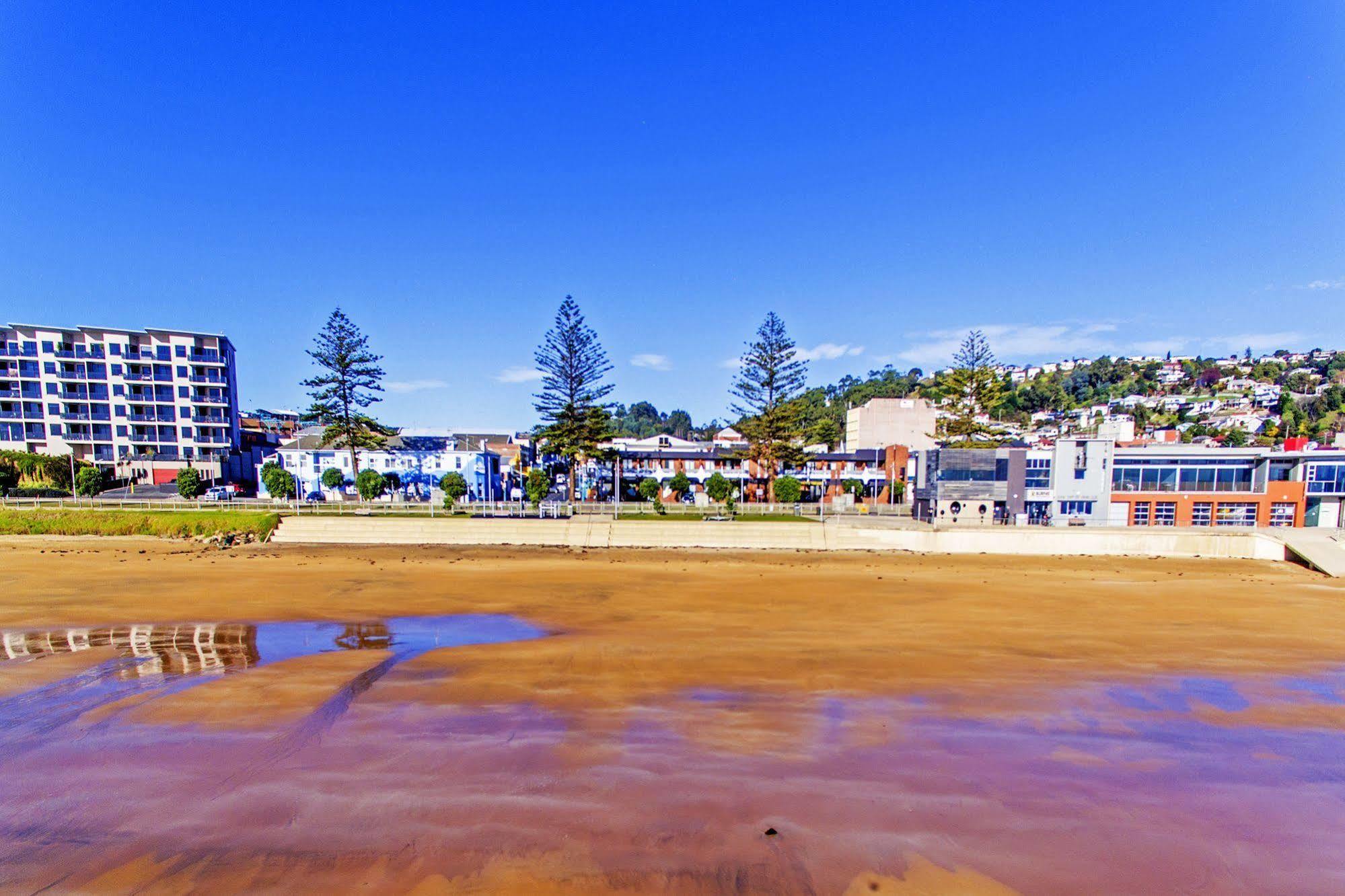 Beachfront Voyager Motor Inn Burnie Extérieur photo