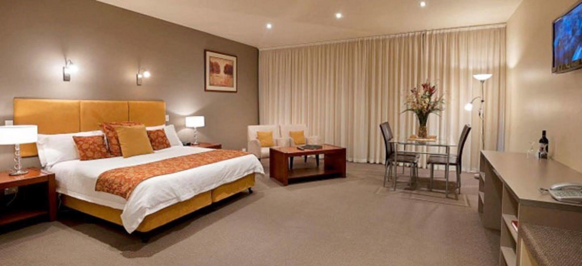 Beachfront Voyager Motor Inn Burnie Extérieur photo