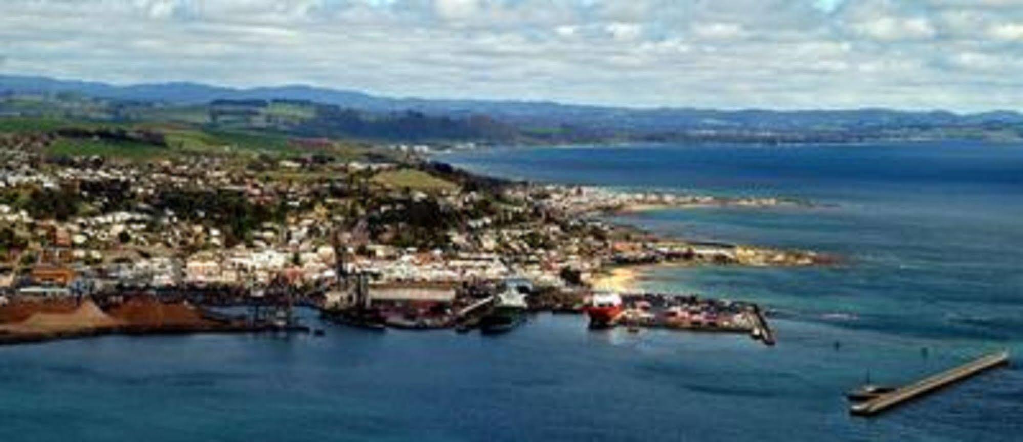 Beachfront Voyager Motor Inn Burnie Extérieur photo